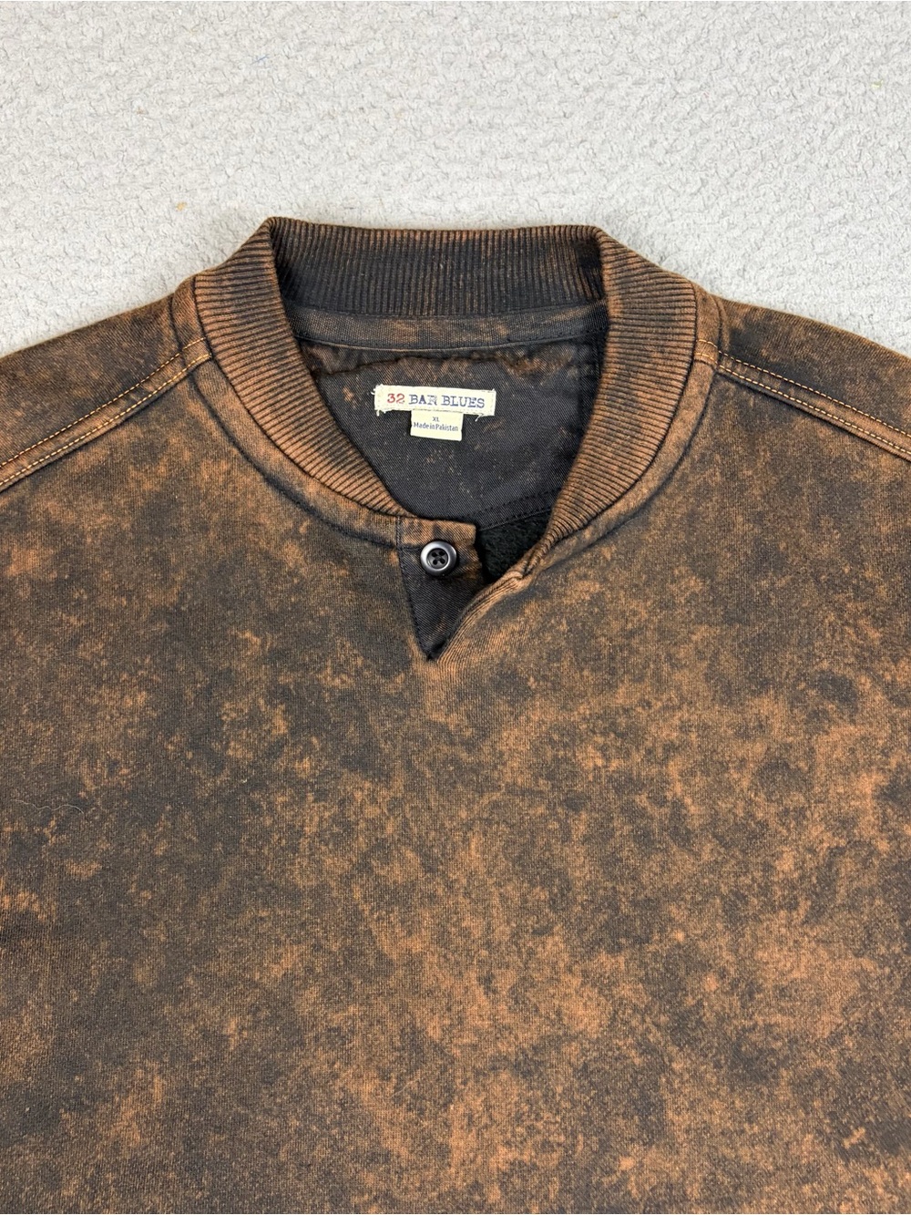 32 Bar Blues Henley Sweatshirt Men's XL Washed Brown Crewneck Heavy - Picture 2 of 9